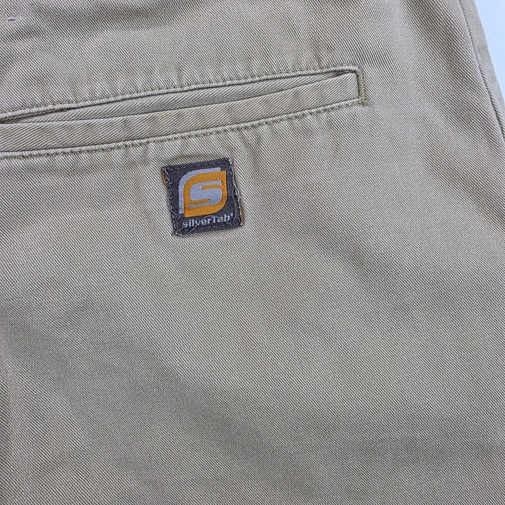 Vintage 1990s Women's Levi's Silver‎ Tab Khakis Cargo Shorts Size 18